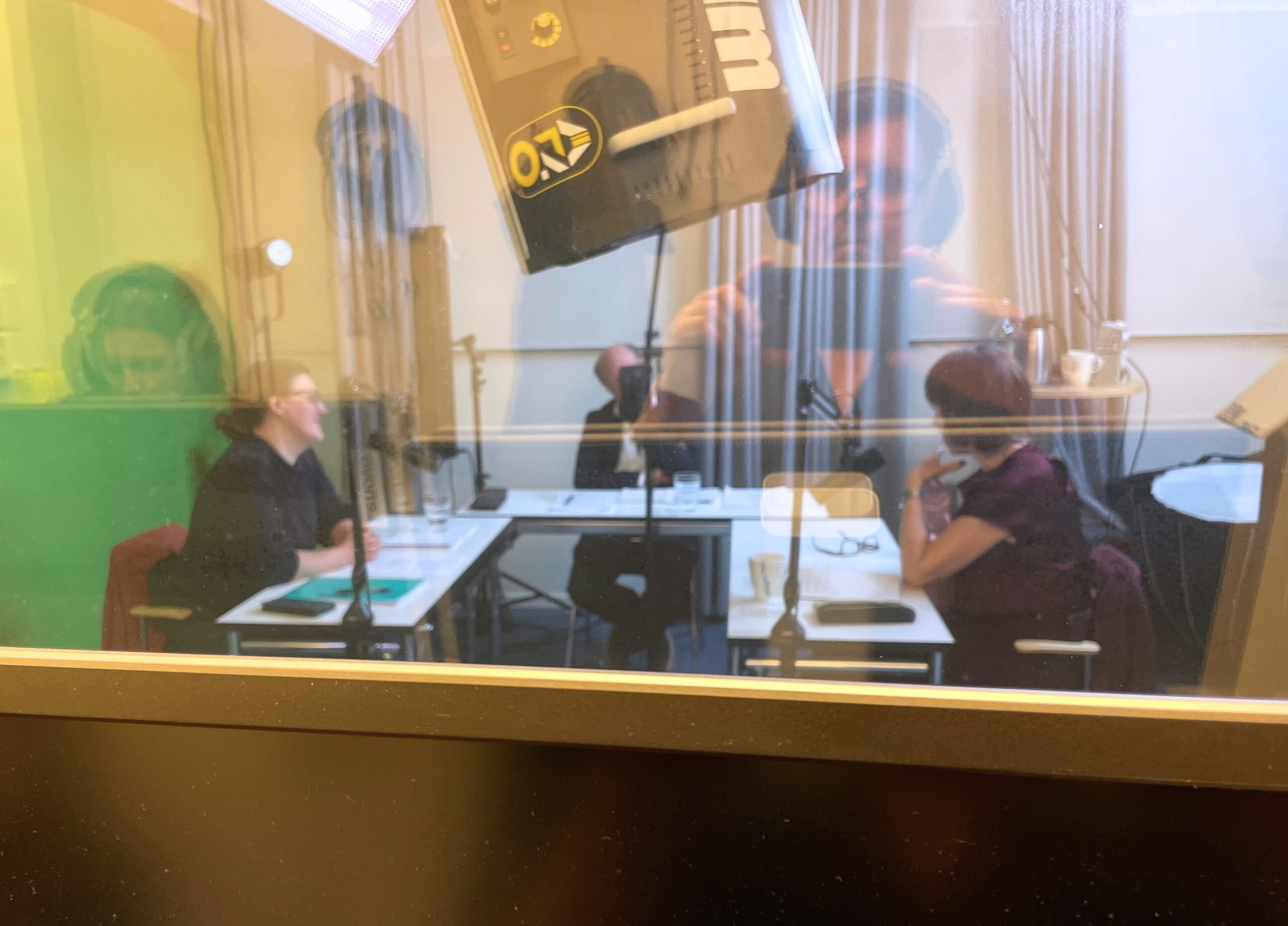 studio 2